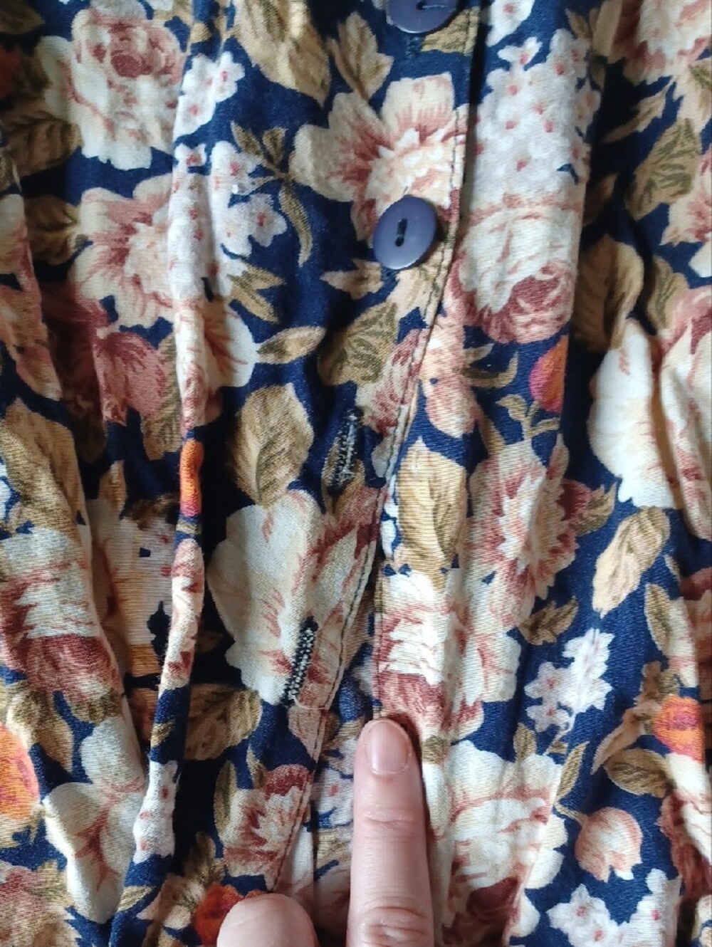 ๐ 3/$15 ๐ Express Floral Pleated Maxi Skirt - Picture 5 of 12